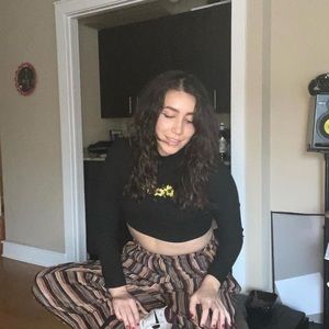 Meet your Posher, Elaine